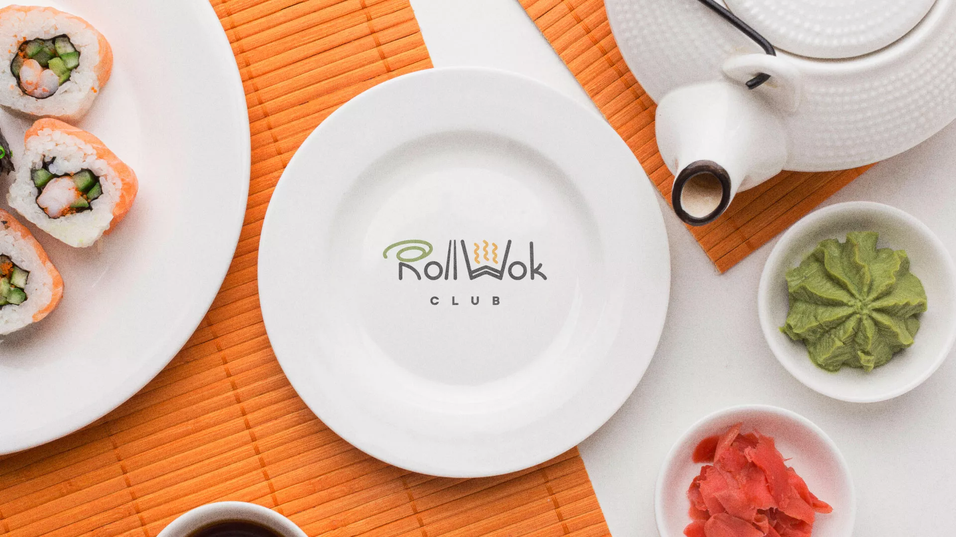 Разработка логотипа и фирменного стиля суши-бара «Roll Wok Club» в Великом Новгороде